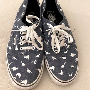 DINOSAUR VANS !!!